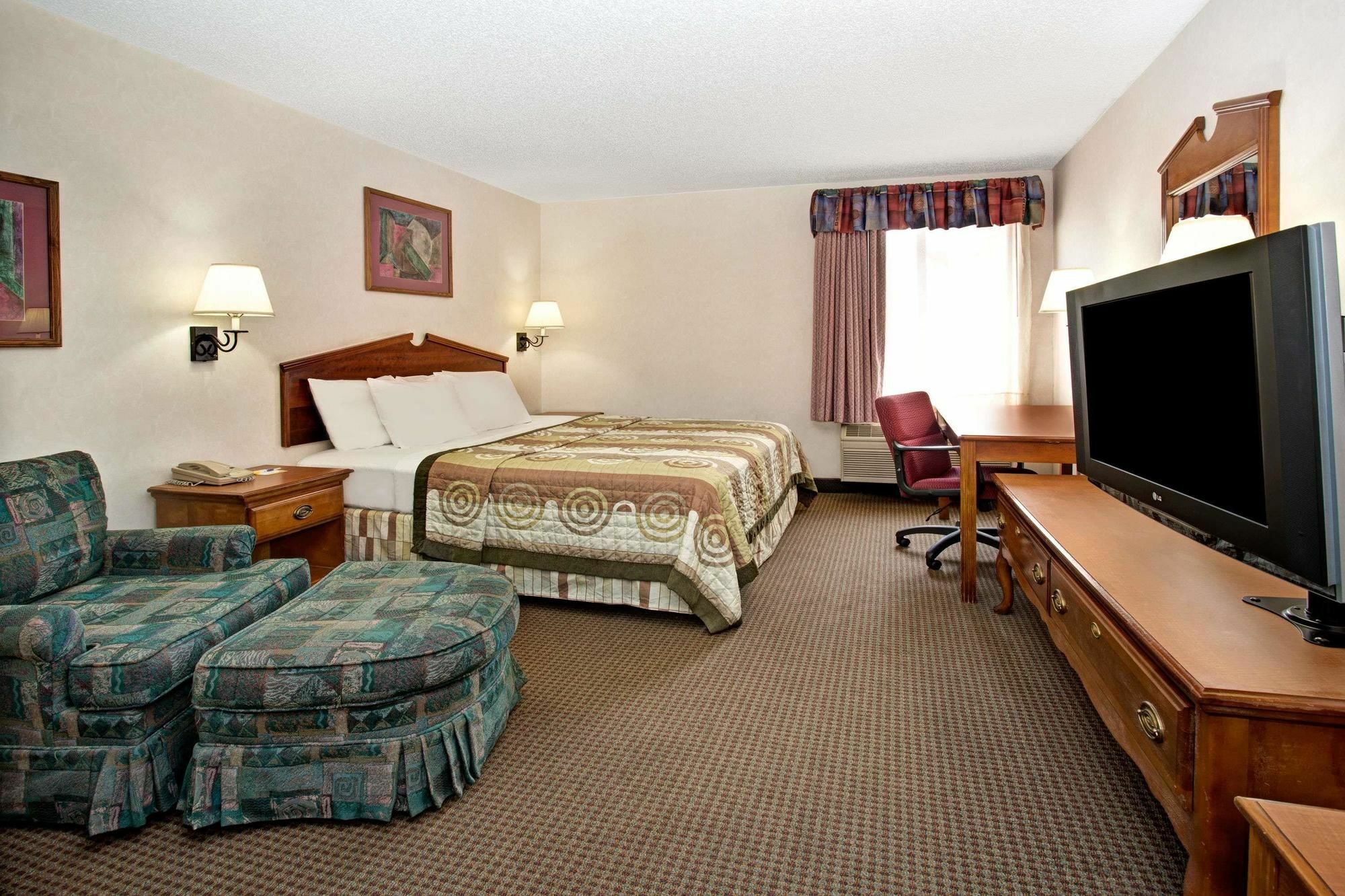 Days Inn & Suites By Wyndham Denver International Airport Exterior photo